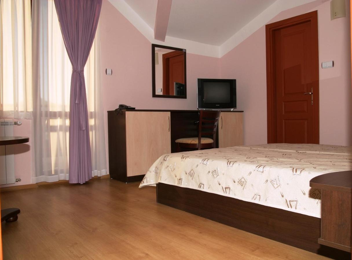 Boryka Family Hotel Asikoria Luaran gambar
